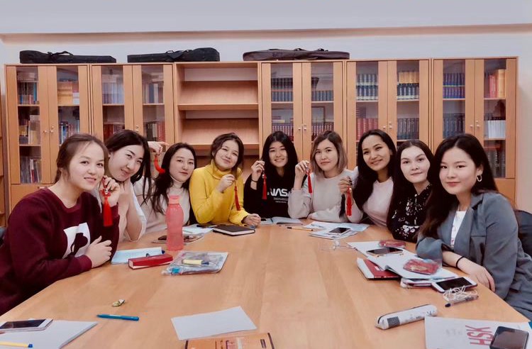 Yiyi&rsquo;s Chinese class at the Confucius Institute in Kazakhstan