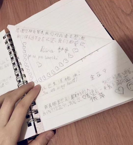 Handwritten goodbye notes from students