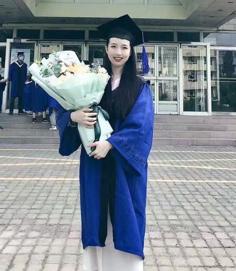 Yiyi on graduation day